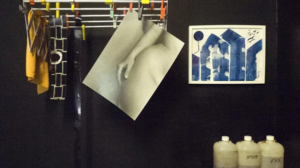 Bleach Kollektiv, γιατί η αναλογική φωτογραφία παραμένει διαχρονική;