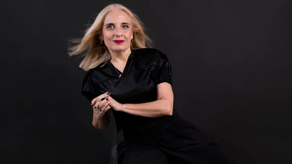 Η ιστορική Athanasiadou Gallery ανοίγει ξανά στην Αθήνα με νέο όραμα και κάτι από David Bowie