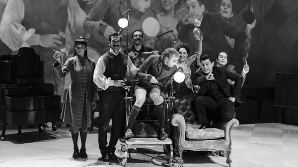 "Καρδιά του σκύλου": Ο Αργύρης Πανταζάρας αντικαθιστά τον Αντώνη Μυριαγκό