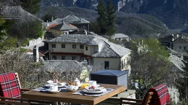 8+1 ξεχωριστά ξενοδοχεία και ξενώνες για την 28η Οκτωβρίου