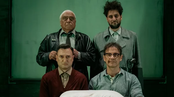 Ο "Πουπουλένιος" επιστρέφει με τον Δημήτρη Πιατά να ενισχύει δυναμικά τον θίασο