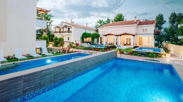 Πάσχα στο "Corinthian Village": Ζήστε την απόλυτη χαλάρωση μια ανάσα από την Αθήνα