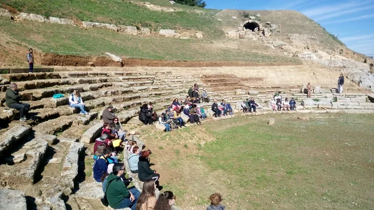 «Αρχαίο θέατρο Σικυώνας