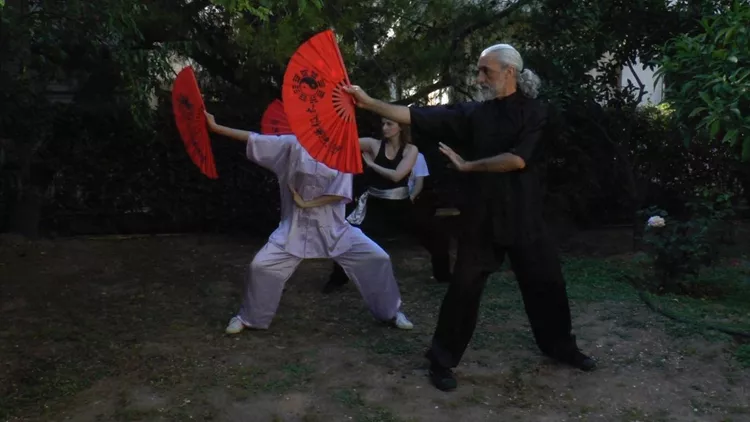Στην Κόψη του Ξυραφιού