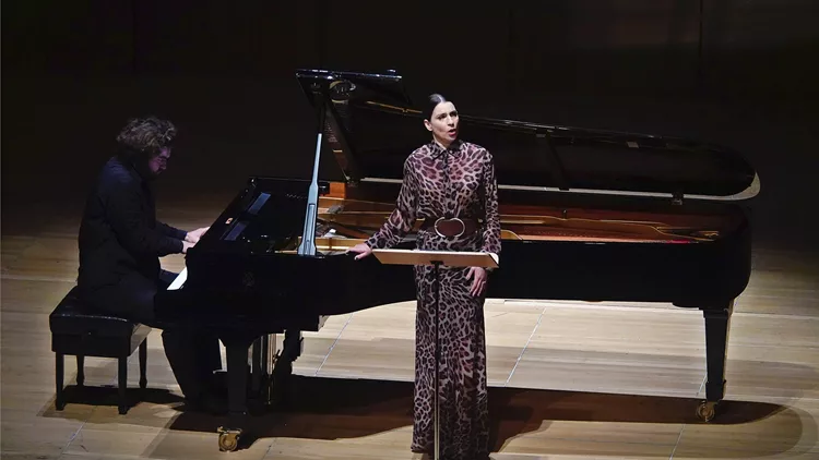 Recital Grigorian = Geniusas