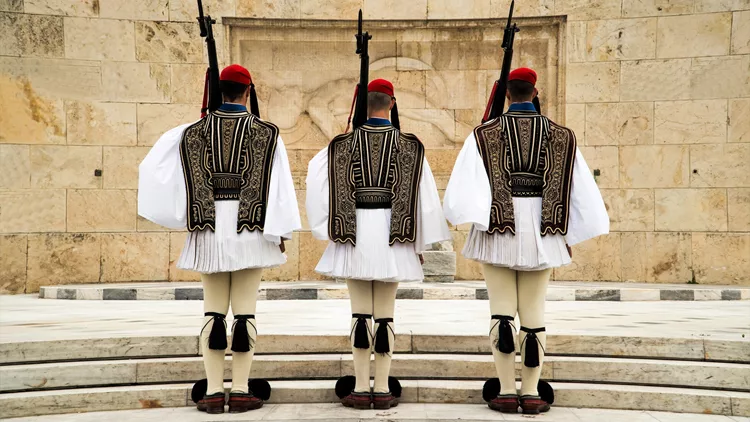 3 Αθήνες hero