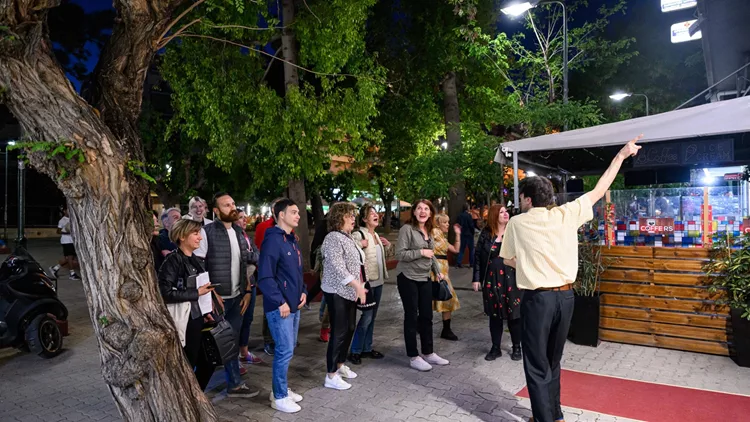 Επόμενη Στάση: Κυψέλη