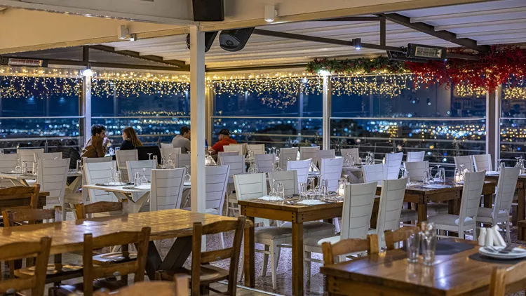 mpalkoni stis kyklades