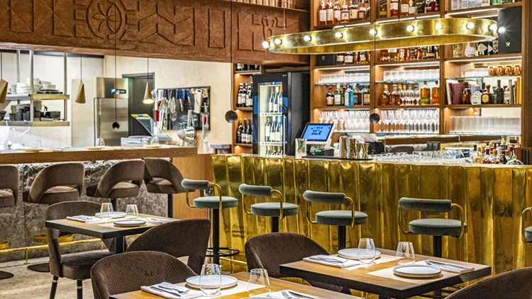 Το bar restaurant Yaboo στον Πειραιά 23
