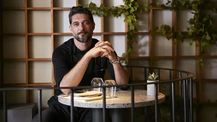 Ο masterchef Πάνος Ιωαννίδης στο εστιατόριο Ovio