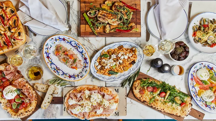 Κυριακάτικο brunch ή lunch στο 'Mercato' του 'Four Seasons'
