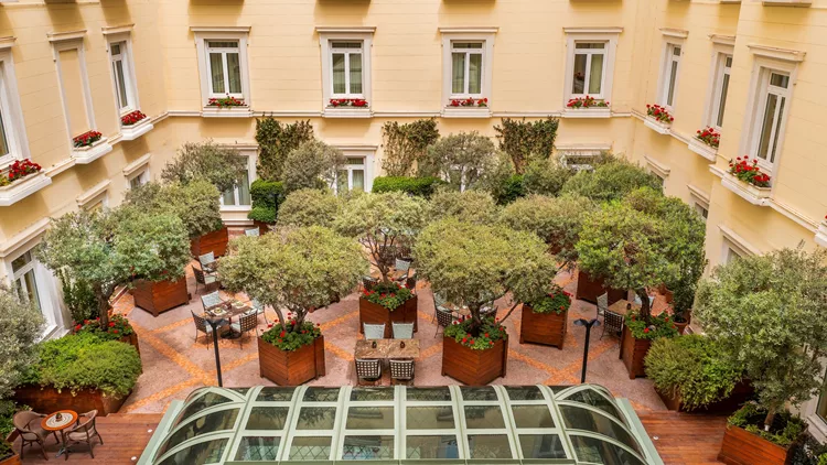 Atrium of Alexander’s Lounge