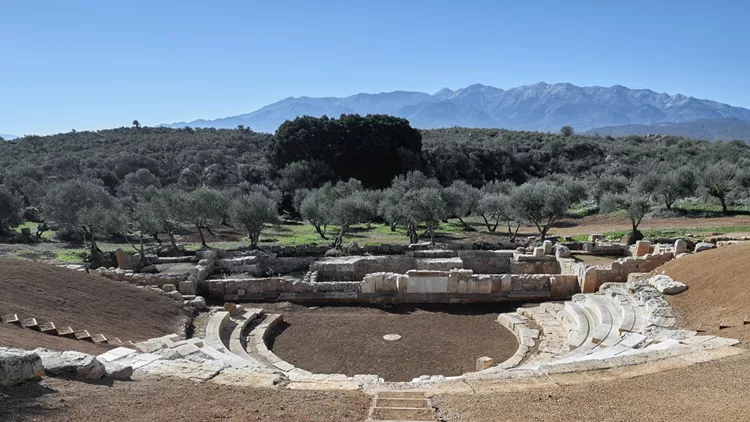 Αρχαίο θέατρο Απτέρας