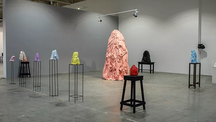 Η Ανώτατη Σχολή Καλών Τεχνών παρουσιάζει την έκθεση του Τμήματος Εικαστικών Τεχνών «Απόφοιτοι 2019-2020 & 2020-2021»