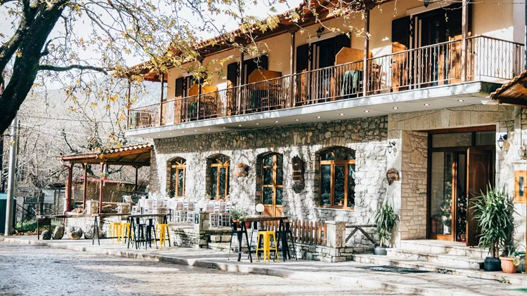 AROANIDES Mountain Hotels