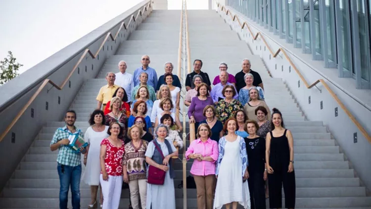 Un concerto festoso con un coro di culture e …