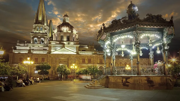 Οι ταξιδιωτικοί προορισμοί του 2026: Απ’ το βέλγικο Pompidou, στο Μπόλιγουντ