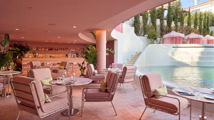 Μπαρ στο Σεμίραμις