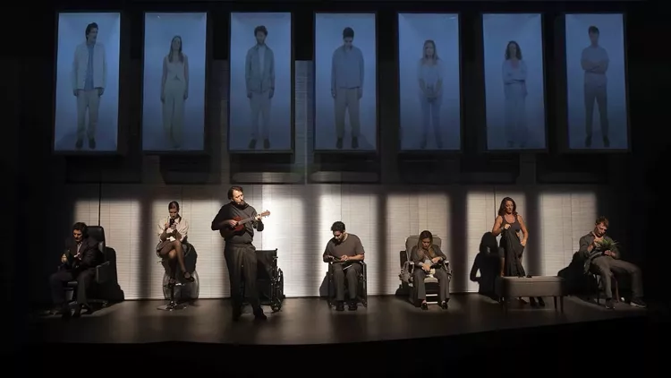 ένα κάποιο κενό