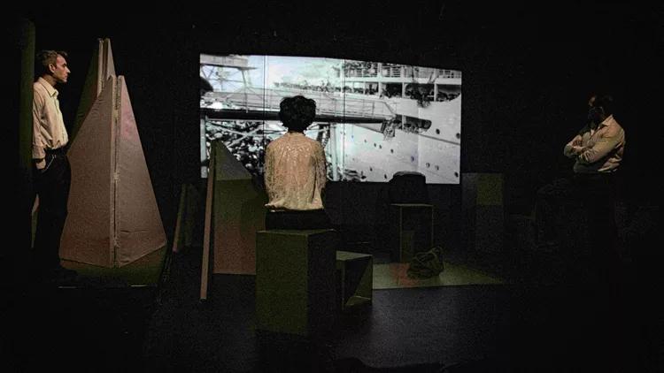 ΕΦΥΓΕΣ ΜΕ ΤΟ ΠΑΤΡΙΣ