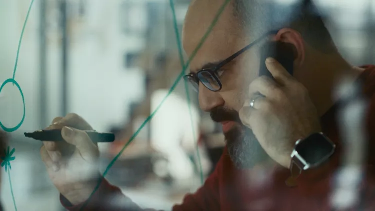 Η Φωνή της Χιντ Ρατζάμπ 11