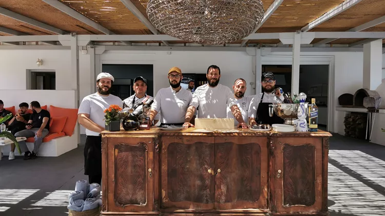 Qhera Θηρασιά