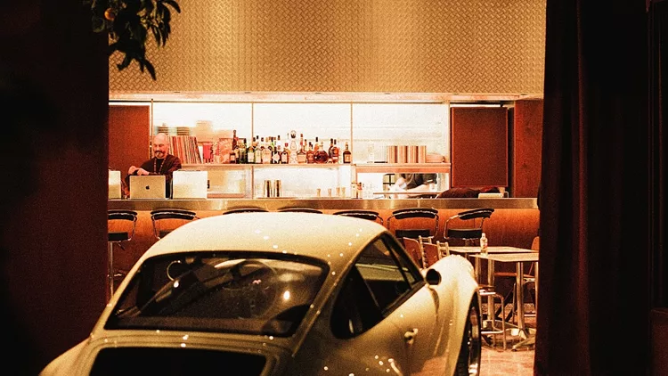 Το μπαρ εστιατόριο Βουλκανιζατέρ στο Κουκάκι