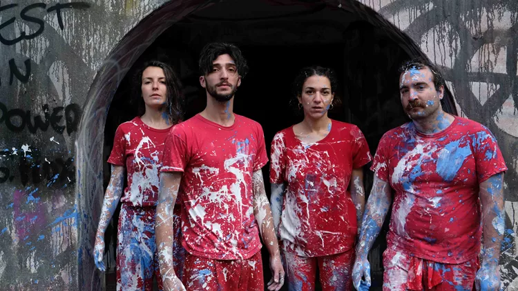 Το Σπίτι Με Τα Κόκκινα Γιασεμιά