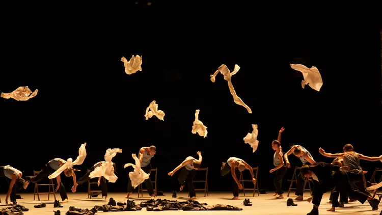 GNO_3 Rooms - Minus 16 by Ohad Naharin