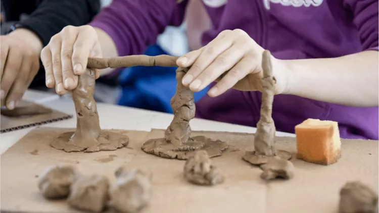 Παίζοντας με χώμα και νερό