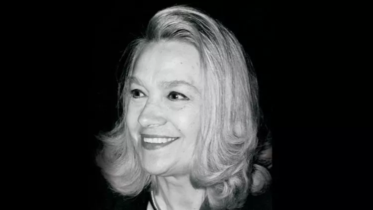 Ντόρα Γιαννακοπούλου 1