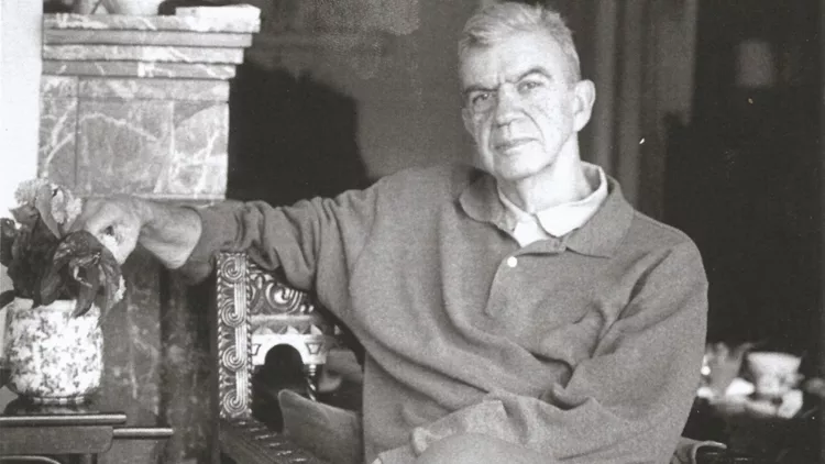 Μένης Κουμανταρέας