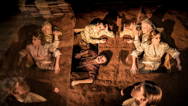 Ταξίδι της μεγάλης μέρας μέσα στη νύχτα