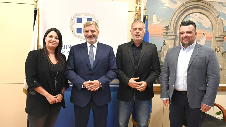 «Πράσινο» φως για την έναρξη έργων στο οδικό δίκτυο του Πειραιά