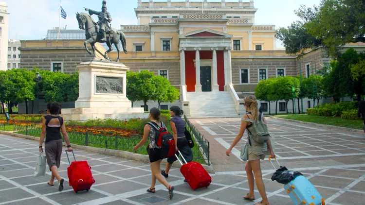 Τουρίστες στη Σταδίου