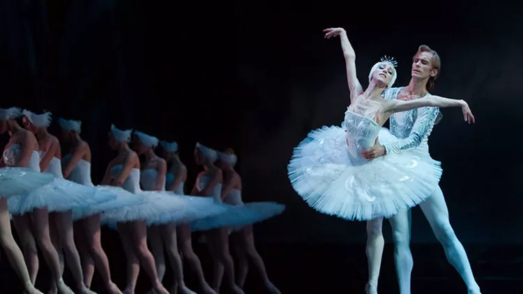 Η λίμνη των κύκνων Royal Classical Ballet