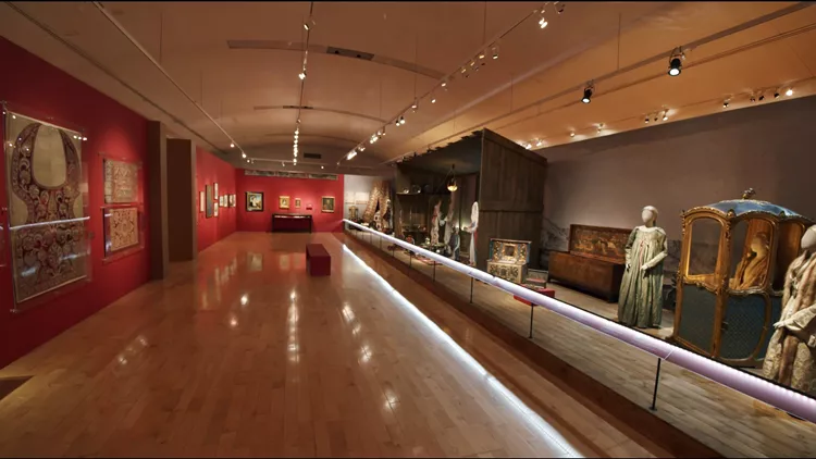 COSMOTE HISTORY Μουσείο Μπενάκη Έκθεση 1821 Πριν και Μετά
