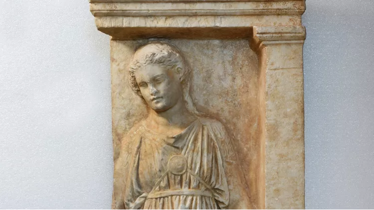 Τμήμα αττικού επιτύμβιου ναΐσκου
