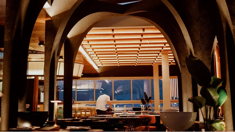 Εστιατόριο Deos Athens στον Πύργο Απόλλων στους Αμπελόκηπους