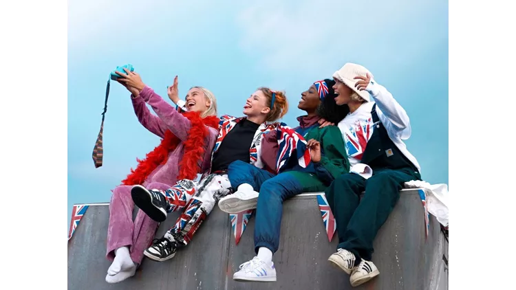 Skater Girls - Get Up