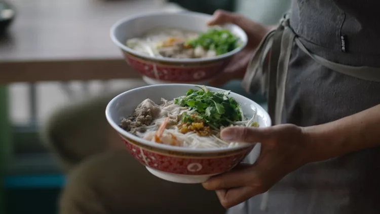 Τα noodles σιγροβράζουν στη νέα σεζόν του 'Chef's Table'