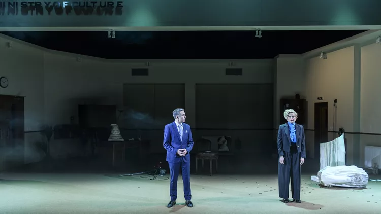 'Η Καρυάτιδα!' του Γιώργου Καπουτζίδη στο Θέατρο Κάππα