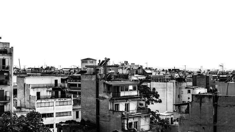 Καμία έκπληξη, η Αθήνα ανάμεσα στις χειρότερες πόλεις για νέες οικογένειες