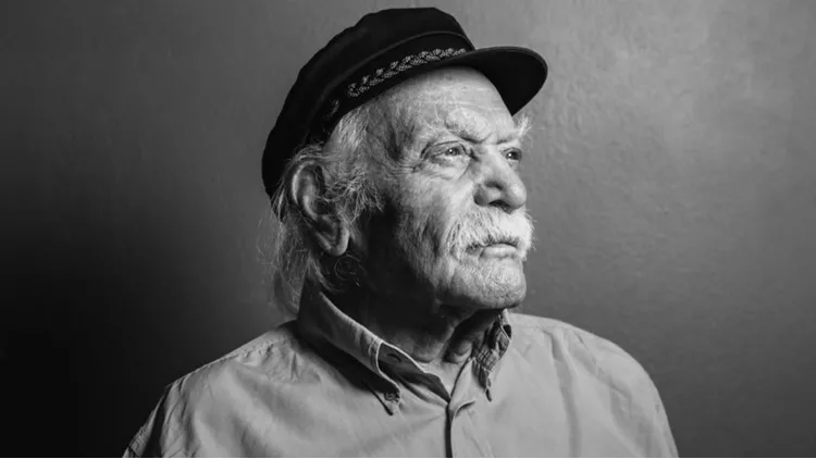 Αφιέρωμα στον Μανώλη Γλέζο από την ΕΡΤ