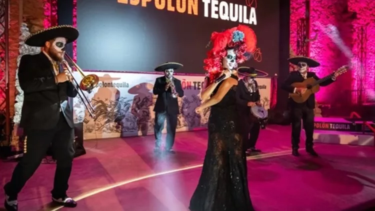 Γιορτάζοντας την Ημέρα των Νεκρών με την Espolòn Tequila