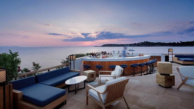 Εστιατόρια και μπαρ της Αθήνας κοντά στη θάλασσα
