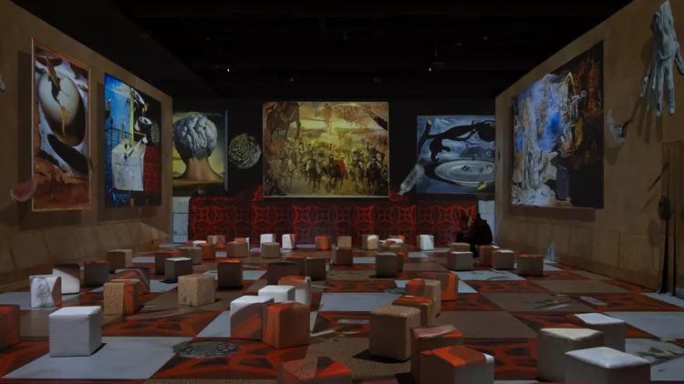 Όλα όσα σε περιμένουν στον Ελληνικό Κόσμο αυτές τις γιορτές