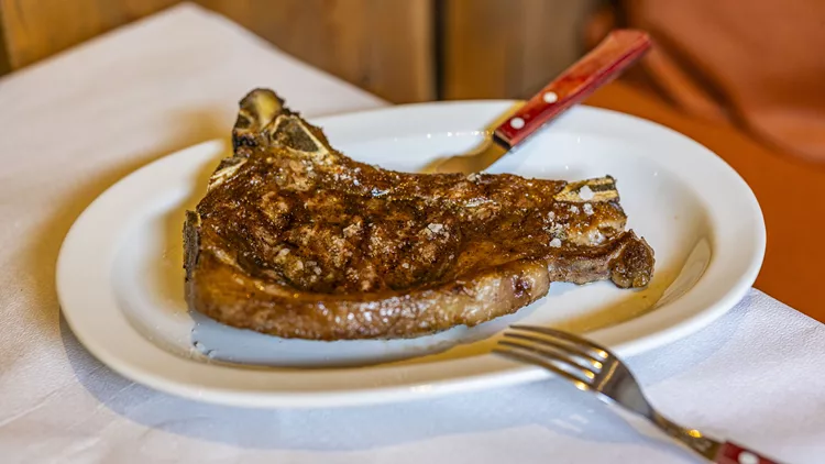 Γιατί τα κρέατα του 'Αορίτη' είναι ίσως τα νοστιμότερα της Αθήνας