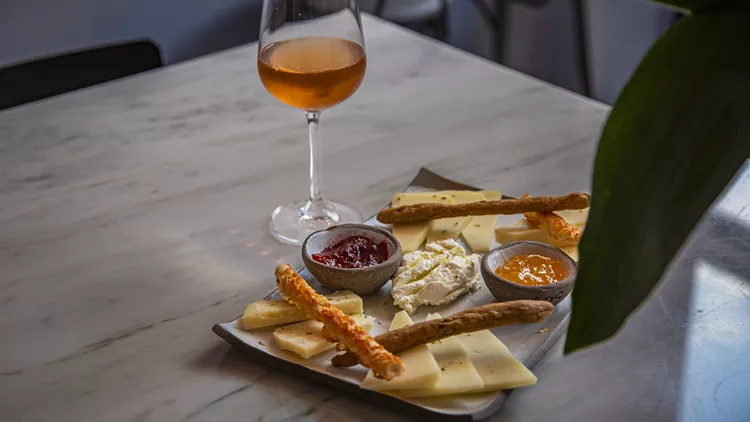 Faos wine bar Παγκράτι