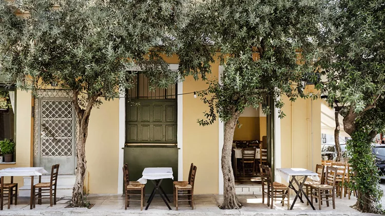 Taverna Paris στην Ταβέρνα του Οικονόμου
